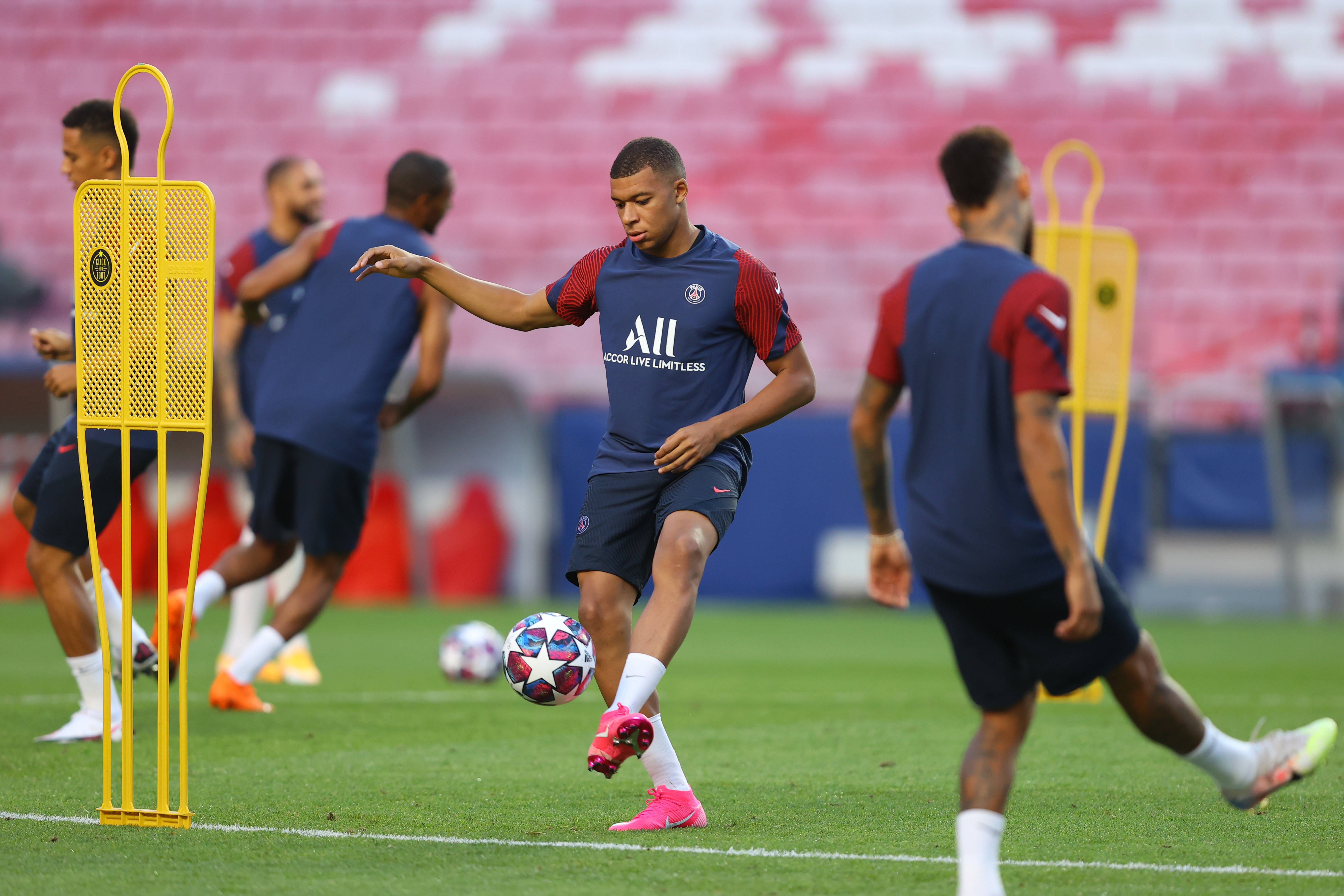 他在内线的 他在内线的