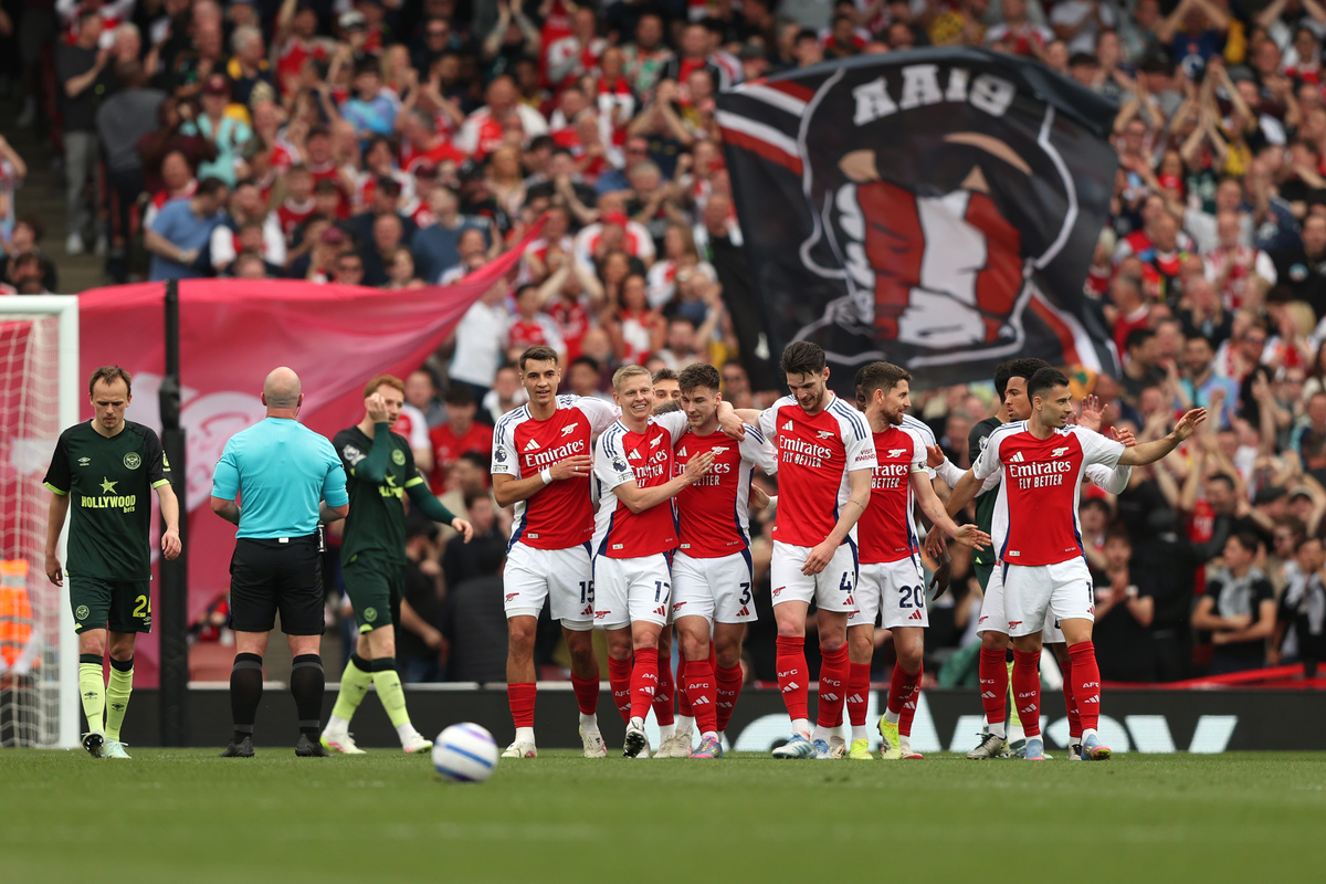 马刺将选拔铁杆球迷组建“球迷方阵” 文班将出席选拔活动！